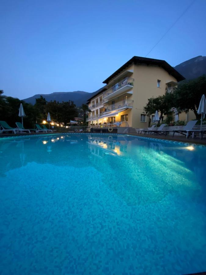 Hotel Casa Serena マルチェージネ エクステリア 写真