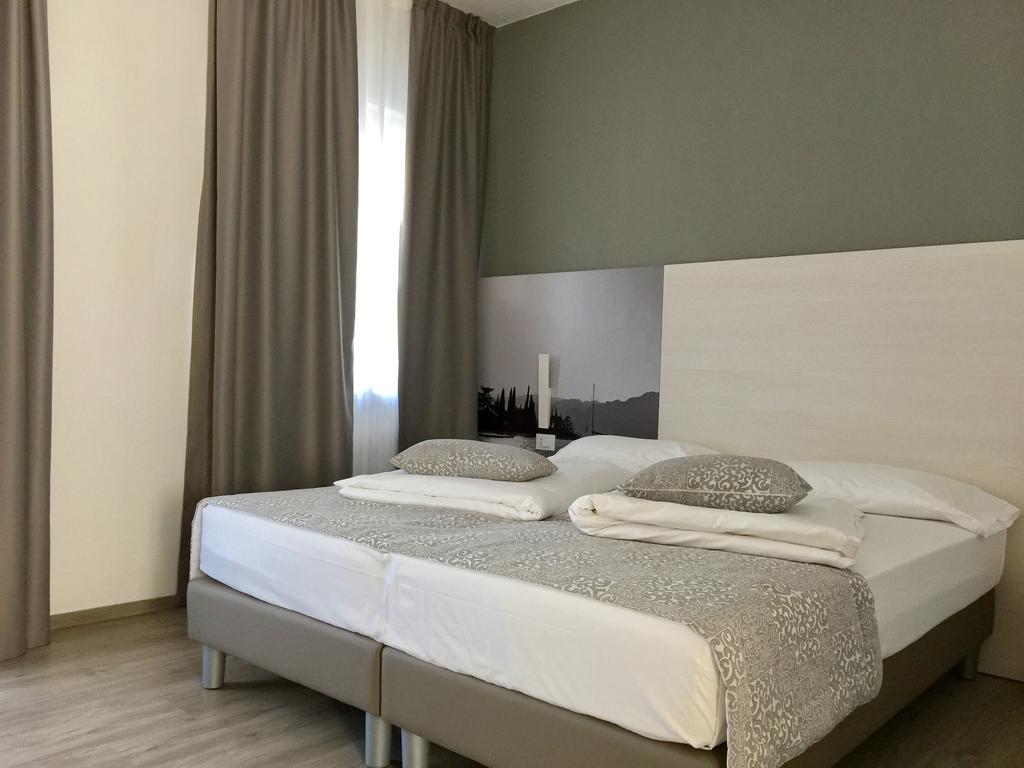 Hotel Casa Serena マルチェージネ エクステリア 写真