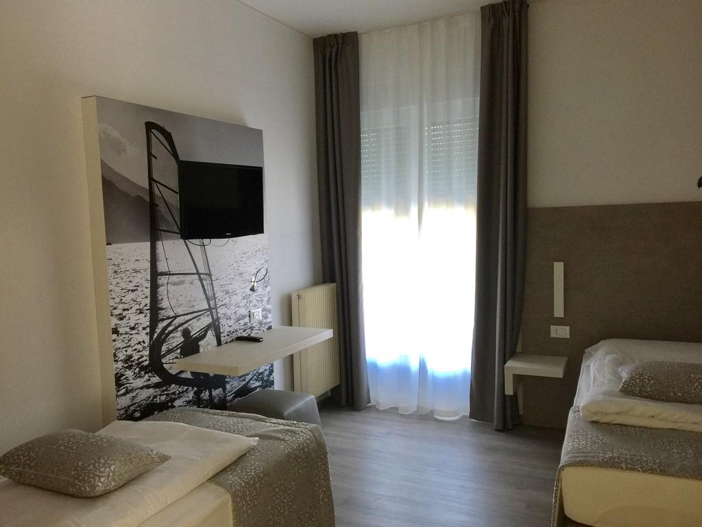 Hotel Casa Serena マルチェージネ エクステリア 写真