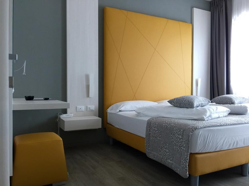 Hotel Casa Serena マルチェージネ エクステリア 写真
